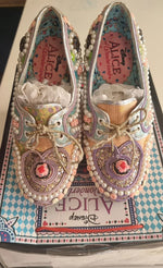 Load image into Gallery viewer, Irregular Choice - I&#39;m Late I&#39;m Late Sz40
