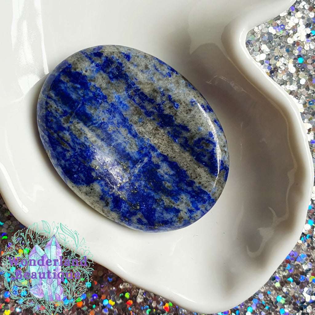 Wonderland Beautique - Lapis Lazuli Thumbstone