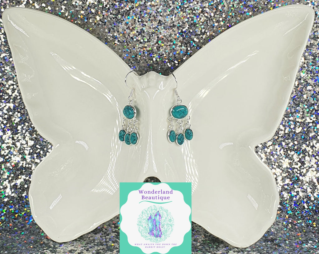 Wonderland Beautique - Turquoise Cabachon Earrings
