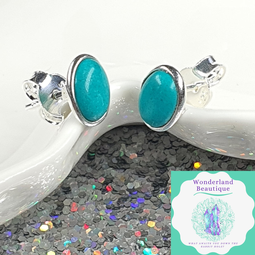 Wonderland Beautique - Oval Turquoise Stud Earrings