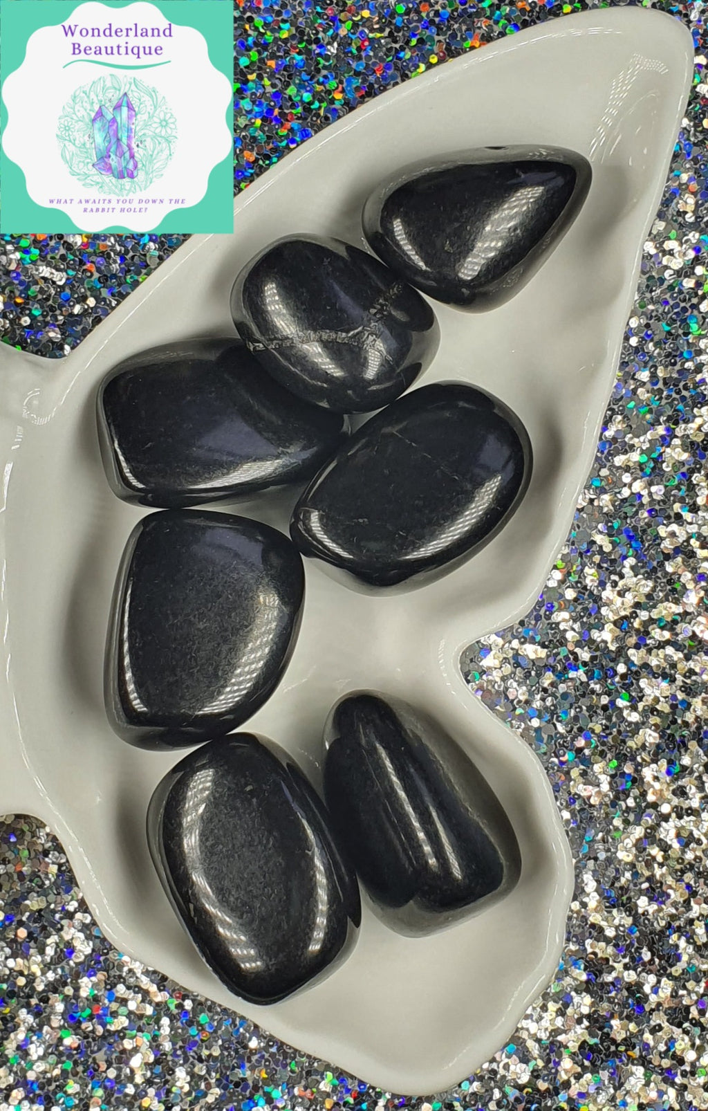 Wonderland Beautique - Shungite Medium Tumblestone