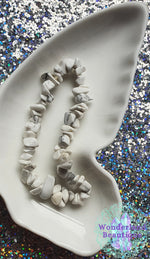 Load image into Gallery viewer, White Howlite Chip Bracelet
