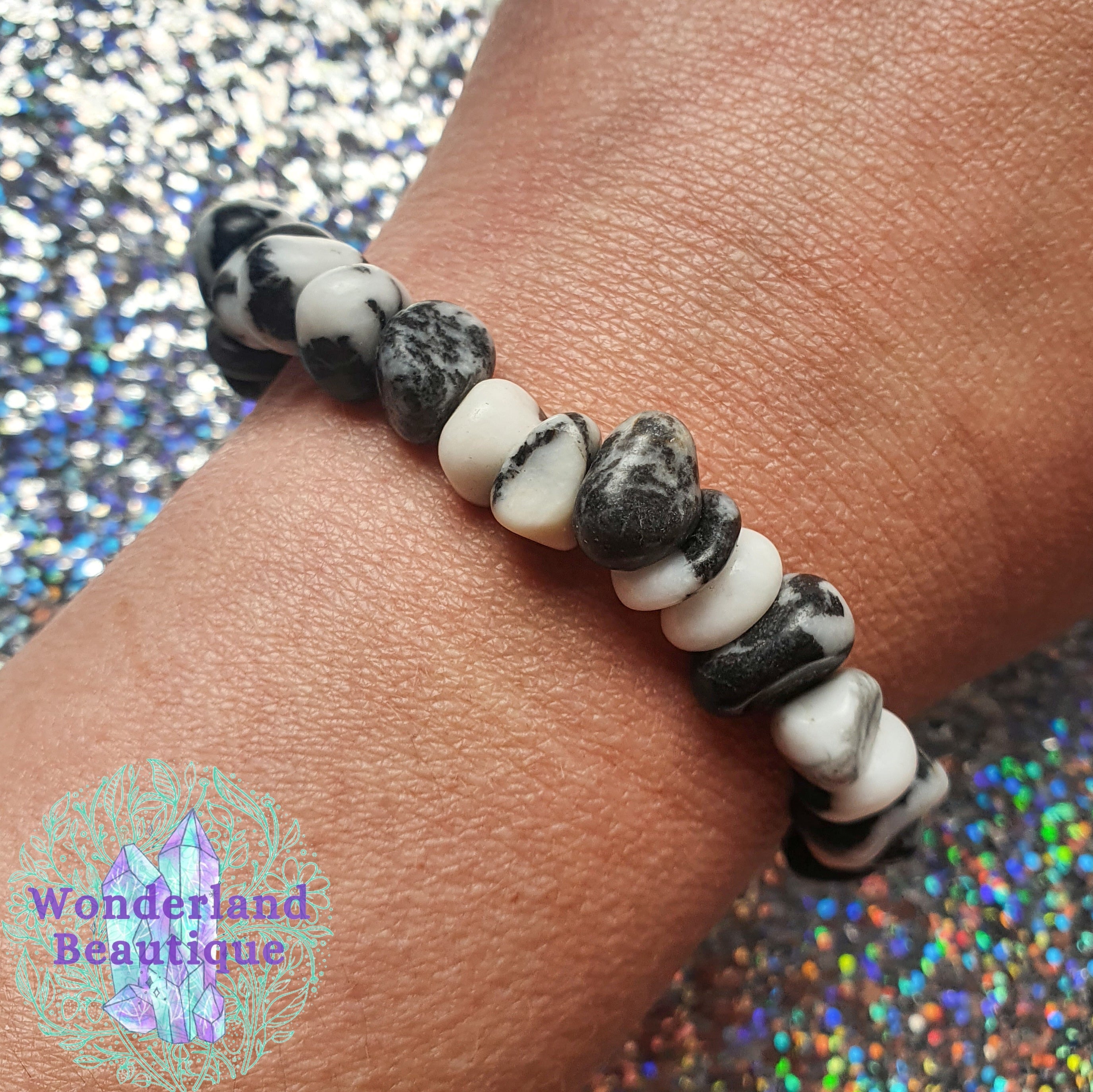 Wonderland Beautique - Zebra Jasper Smooth Chipped Bracelet